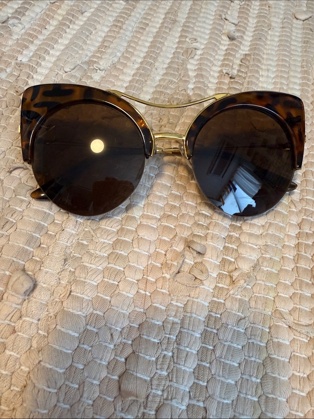 Tortoiseshell Round Sunglasses with Gold Bridge - Women Accessories